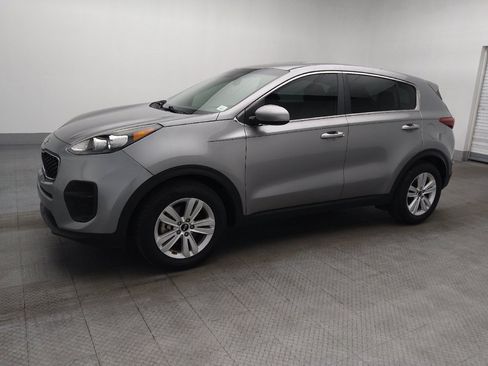 Used 2019 Kia Sportage LX FWD image 2