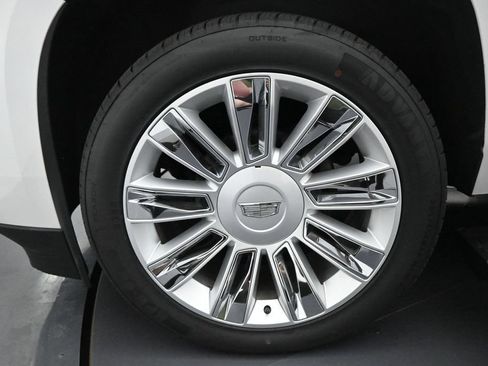 Used 2016 Cadillac Escalade Platinum AWD/4WD image 8