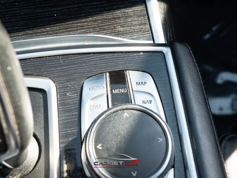 Used 2016 BMW 750i w/ M Sport Package image 37