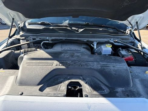 Used 2024 RAM 2500 Big Horn w/ Sport Appearance Package image 30