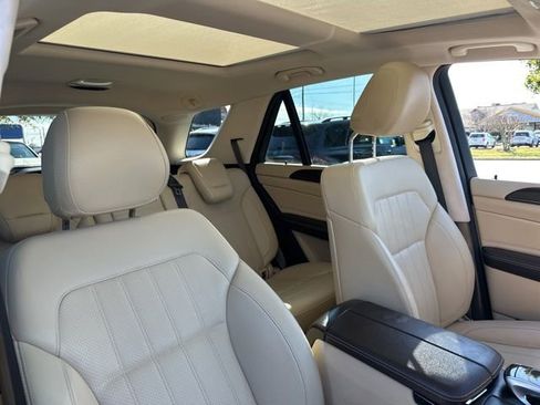 Used 2018 Mercedes-Benz GLE 350 image 31