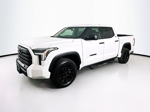 Used 2025 Toyota Tundra SR5 image 3