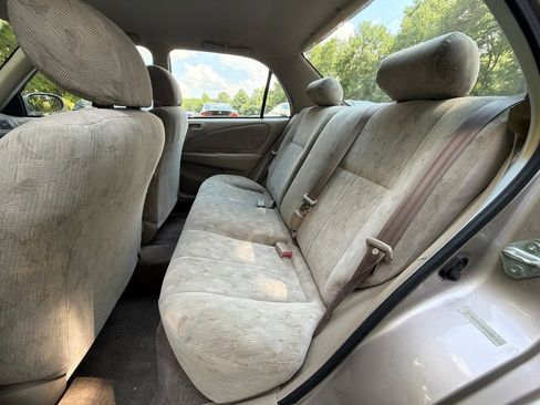 Used 1998 Toyota Corolla FWD image 15