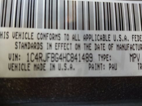 Used 2017 Jeep Grand Cherokee Limited w/ Trailer Tow Group IV image 33