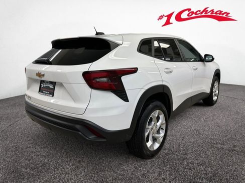 Certified 2025 Chevrolet Trax LS w/ LS Convenience Package image 23