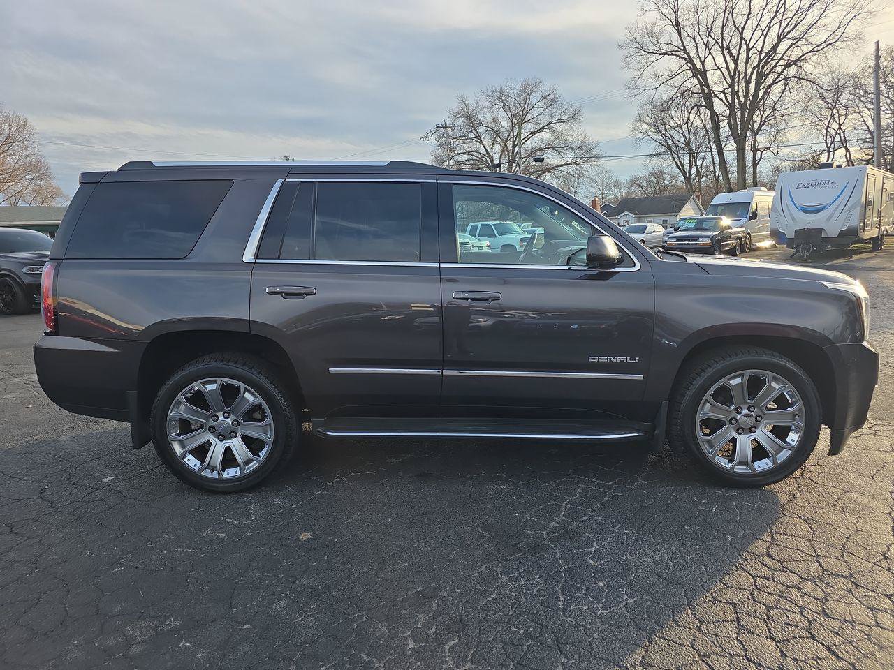 Used 2015 GMC Yukon Denali w/ Touring Package AWD/4WD image 21