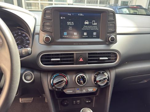 Used 2021 Hyundai Kona SEL FWD image 9