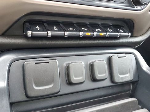 Used 2018 GMC Sierra 1500 Denali w/ Denali Ultimate Package image 28