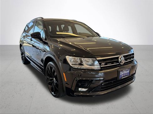 Used 2020 Volkswagen Tiguan SE R-Line AWD/4WD image 4