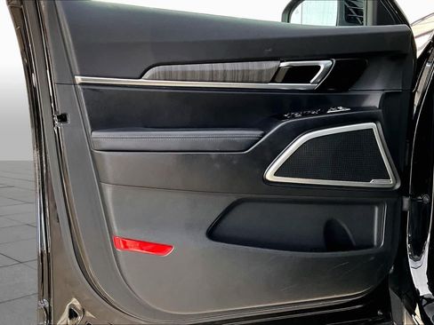 Used 2023 Kia Telluride EX w/ EX Captain's Chair Package FWD image 22