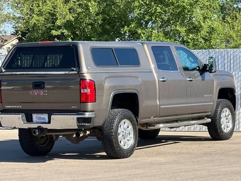 Used 2015 GMC Sierra 2500 SLT w/ Suspension Package, Off-Road AWD/4WD image 4