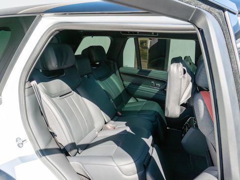 Used 2024 Land Rover Range Rover SV AWD/4WD image 58