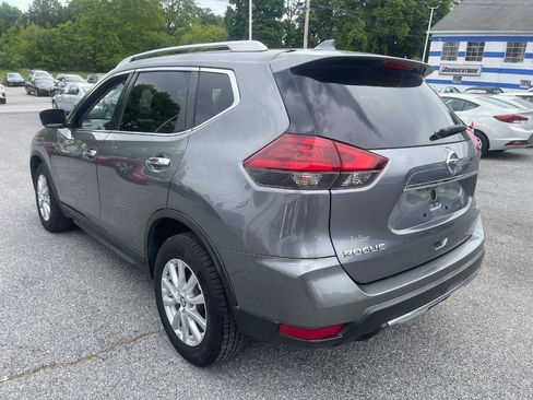 Used 2018 Nissan Rogue SV AWD/4WD image 8