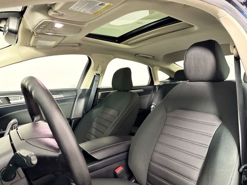 Used 2020 Ford Fusion SE FWD image 17