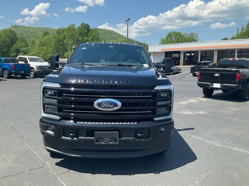 New 2026 Ford F250 Platinum AWD/4WD image 2