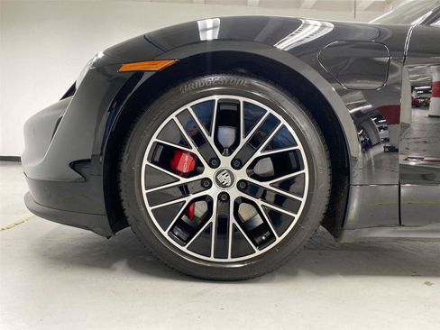 Used 2022 Porsche Taycan 4S image 23