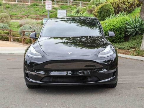 Used 2023 Tesla Model Y Long Range AWD/4WD image 8