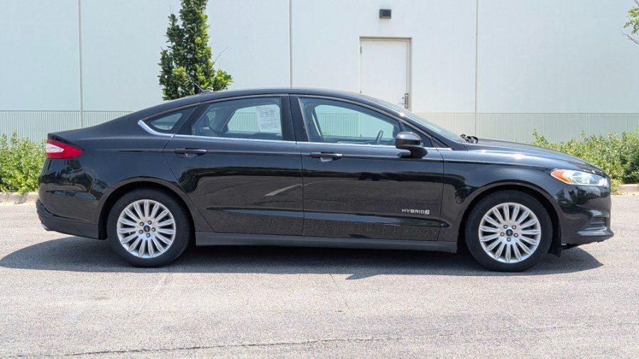 Used 2015 Ford Fusion S FWD image 2
