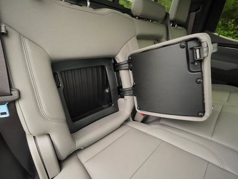 Used 2026 GMC Sierra 1500 SLT w/ SLT Premium Plus Package AWD/4WD image 31