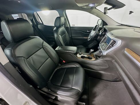 Used 2018 GMC Acadia SLE image 31