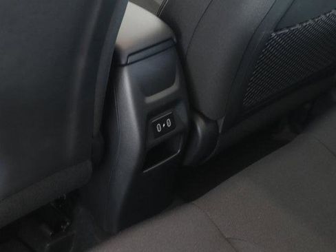 New 2025 Hyundai Venue SEL image 20