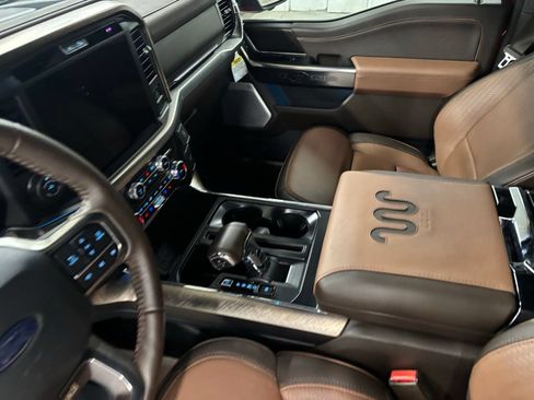 Used 2025 Ford F150 King Ranch w/ FX4 Off-Road Package AWD/4WD image 18