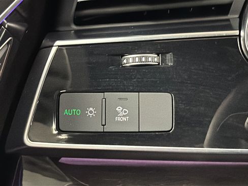 Used 2025 Audi Q7 3.0T Premium Plus w/ Premium Plus Package AWD/4WD image 34
