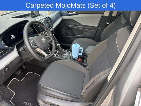 Used 2023 Volkswagen Taos SE w/ Panoramic Sunroof Package image 6