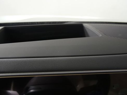 Used 2026 BMW 530i xDrive w/ M Sport Package image 19