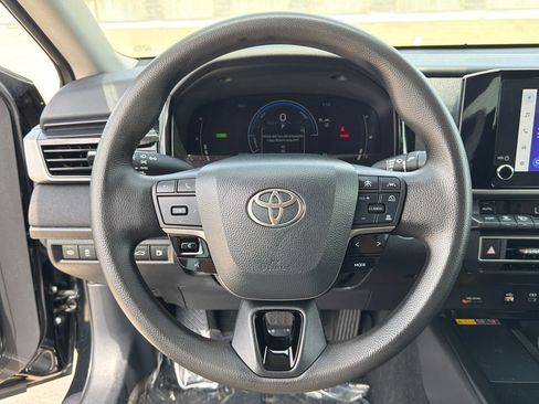 Used 2025 Toyota Camry LE w/ Convenience Package FWD image 24