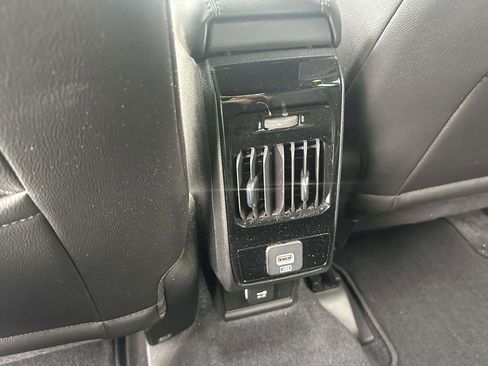 Used 2024 Jeep Compass Limited AWD/4WD image 13