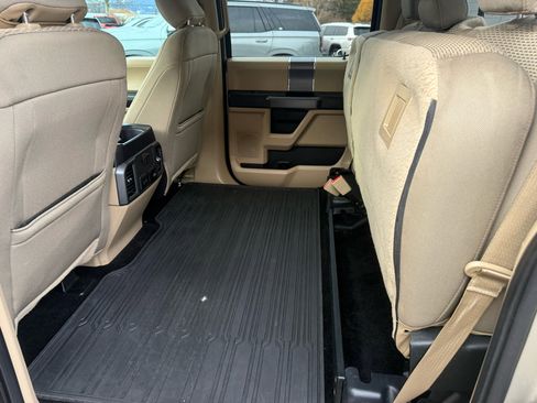 Used 2018 Ford F150 XLT w/ Equipment Group 302A Luxury image 12