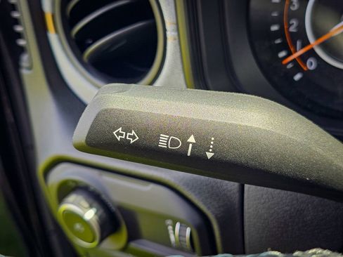 Used 2026 Jeep Wrangler Unlimited Sport AWD/4WD image 16