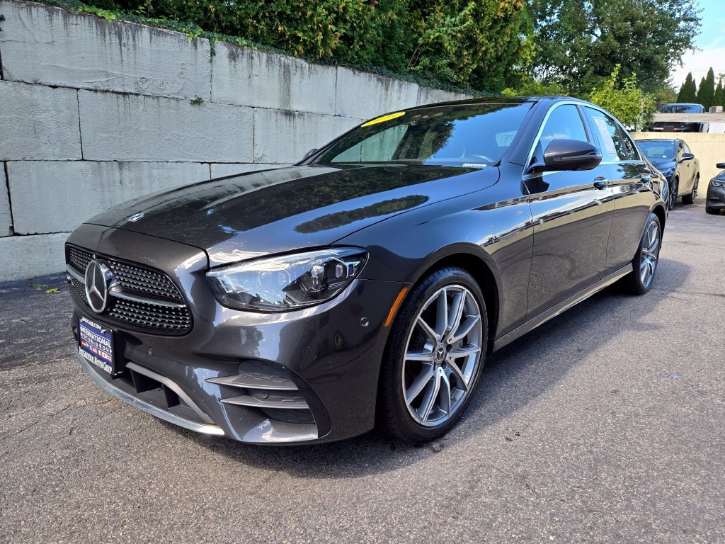 Used 2023 Mercedes-Benz E 450 4MATIC Sedan image 5