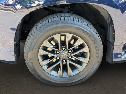 Used 2020 Lexus GX 460 Premium w/ Premium Package AWD/4WD image 27