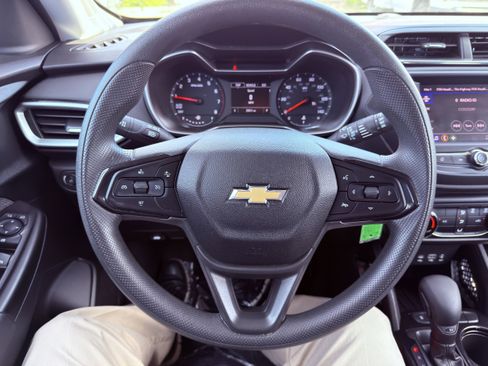 Used 2022 Chevrolet TrailBlazer LS FWD image 27