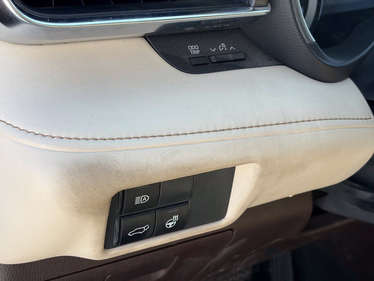 Used 2021 Toyota Highlander Limited AWD/4WD image 7