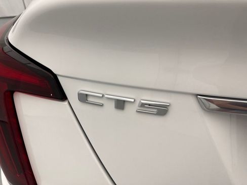 Used 2022 Cadillac CT5 Luxury w/ Cold Weather Package RWD image 9