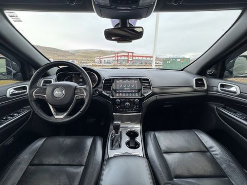 Used 2020 Jeep Grand Cherokee Limited w/ Luxury Group II image 28