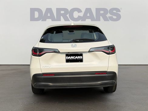 Certified 2024 Honda HR-V LX image 6