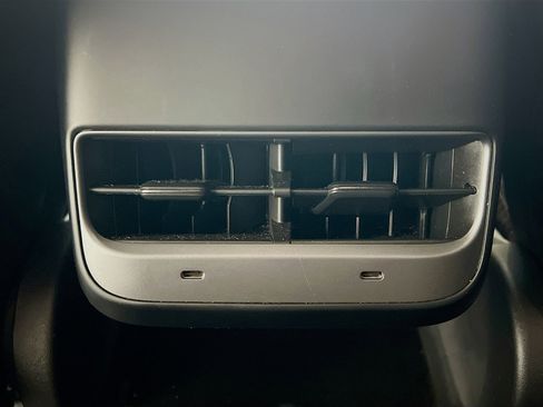 Used 2021 Tesla Model 3 Standard Range Plus image 19