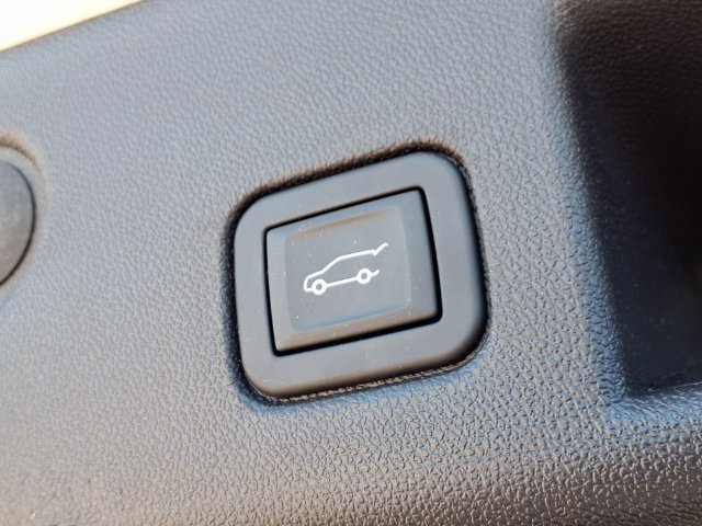 Used 2024 Chevrolet Equinox LT w/ LPO, Floor Liner Package FWD image 24