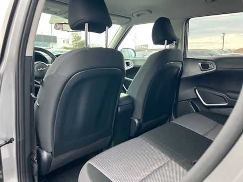 Certified 2025 Kia Soul LX w/ LX Technology Package image 11