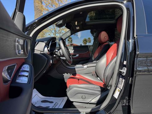 Used 2022 Mercedes-Benz GLC 300 4MATIC w/ AMG Line image 40