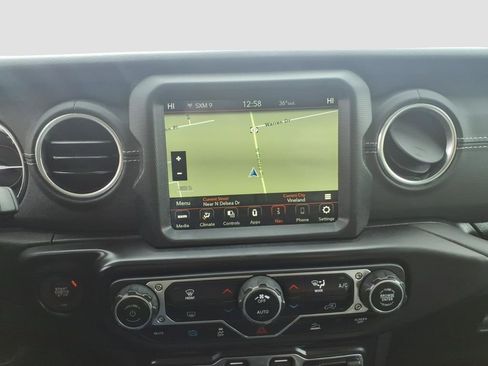 Used 2023 Jeep Wrangler Unlimited Sahara image 28