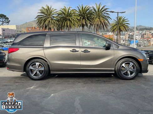 Used 2018 Honda Odyssey Touring image 3