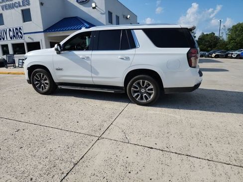 Used 2022 Chevrolet Tahoe LT w/ Luxury Package RWD image 11