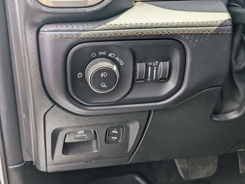 Used 2021 RAM 1500 Limited w/ Body Color Bumper Group AWD/4WD image 14
