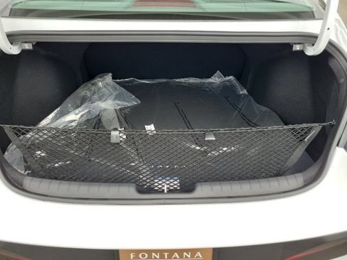 New 2026 Hyundai Elantra Hybrid FWD image 26