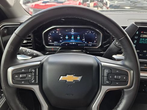 Used 2025 Chevrolet Silverado 1500 LT RWD image 29